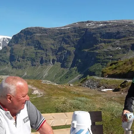 福鲁里露营旅馆